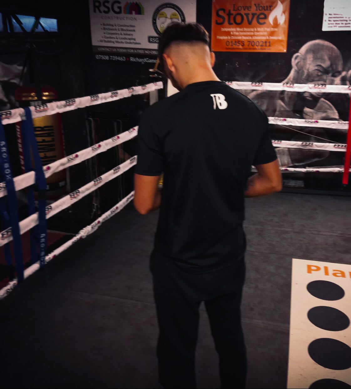 Reflective Gymwear Shirt lifestyle view